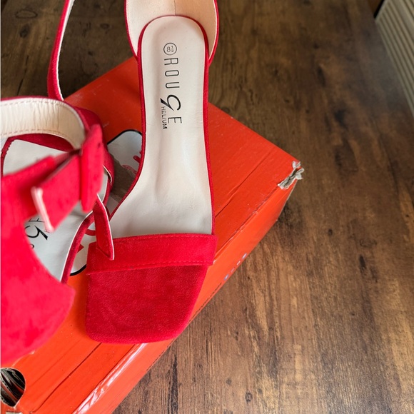 Rouge Helium Vibrant Red Heels - Picture 3 of 4